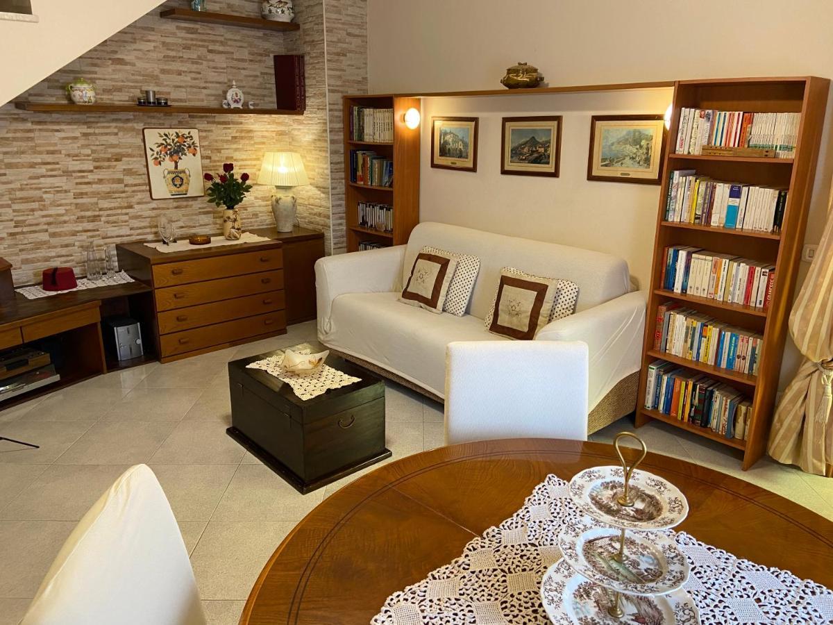 Residenza Antico Borgo Del Pozzo Aparthotel Tramonti Exterior photo