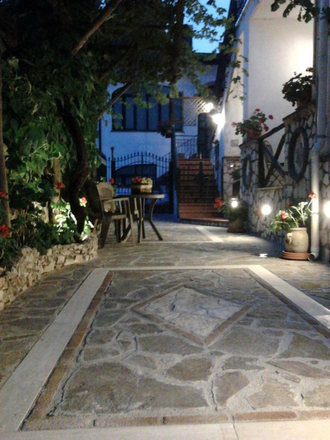 Residenza Antico Borgo Del Pozzo Aparthotel Tramonti Exterior photo